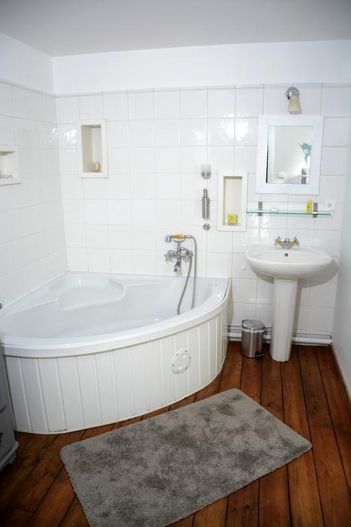 Loft En Bulles Apartment เอแปร์เน ภายนอก รูปภาพ
